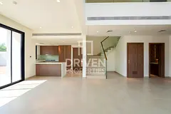 4BR Corner Villa | Biggest Plot Infront Community