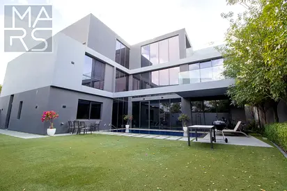 5BR Signature Villa | Ready to Move | Premium Location l fully furniture