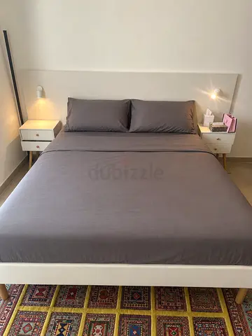 Very compact queen Bed with Headboard and Nightstands and lights - Good Condition
