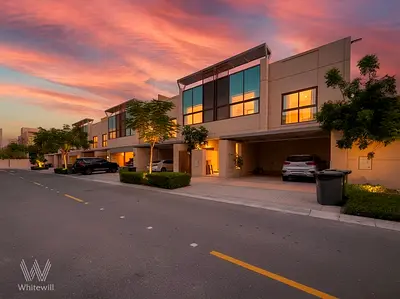 Unfurnished | Private Garden | Spacious Layout