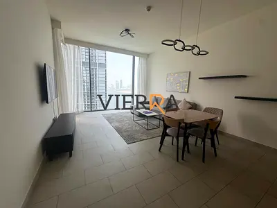 مفروش بالكامل | جاهز للسكن | إطلالة على الماء