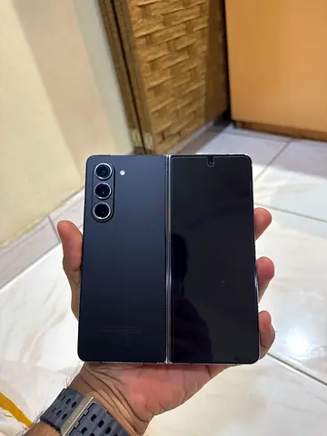 Samsung Galaxy Z Fold (foldable) - good condition