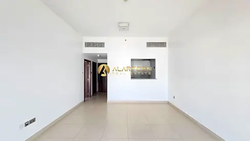 Front of Park | Low floor with Kitchen Appliances