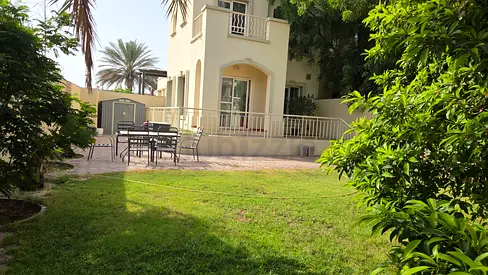 Spacious 2 Bedroom Corner Villa in The Springs