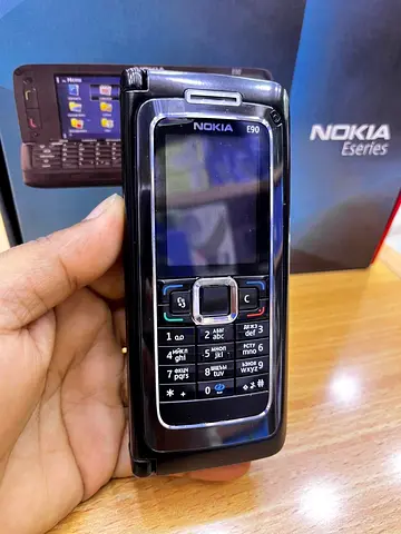 NOKIA E90