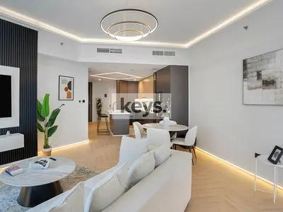 Marina Luxury Living I Fully Furnished I Ready to Move