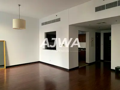 Well Maintained 1BR | Green Lakes S2 | near metro