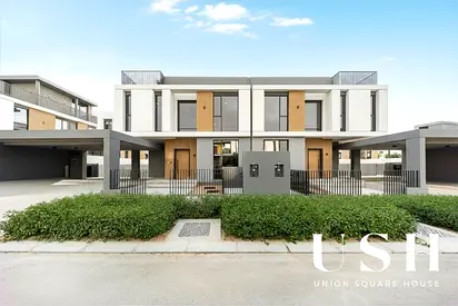 Genuine Resale | Luxury - Semi detached Villa