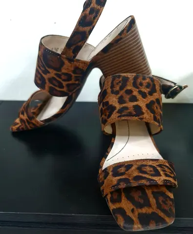 Lifestride sandals size 39. New.