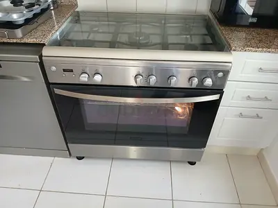 Frigidaire five Burner Full Gas Cooker Size 90by60cm