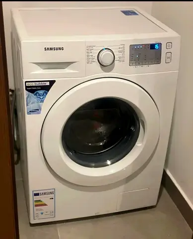 Samsung Eco Bubble 7 kg Front Load Washing Machine perfect working