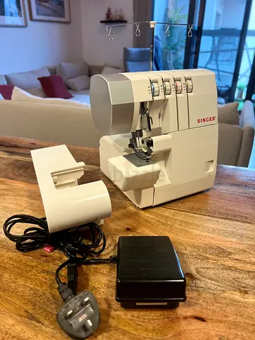 Singer Overlock
