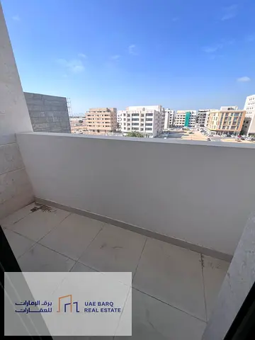 شقه ايجار اول ساكن منطقه مويلح التجاريه الشارقه