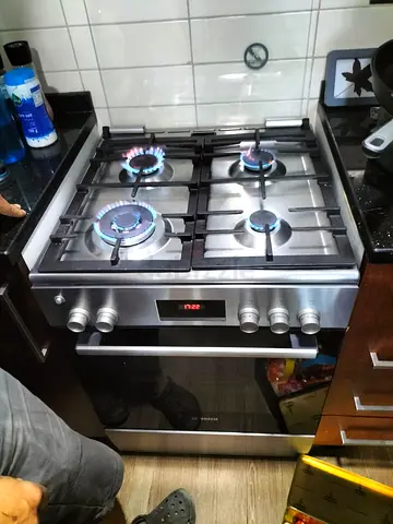 Bosch New model 4 Burner Full Gas Cooker Range. 60×60Cm
