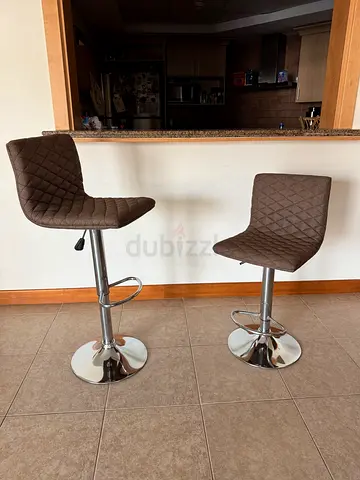 Modern Bar Stools Set of 2 – Excellent Condition