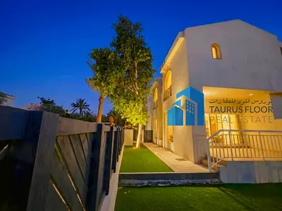 4BR Villa+ Study+ Maid| On Dubai Canal| Burj View