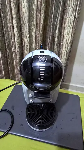 Nescafé Dolce Gusto Capsule Coffee Machine - Good Working Condition