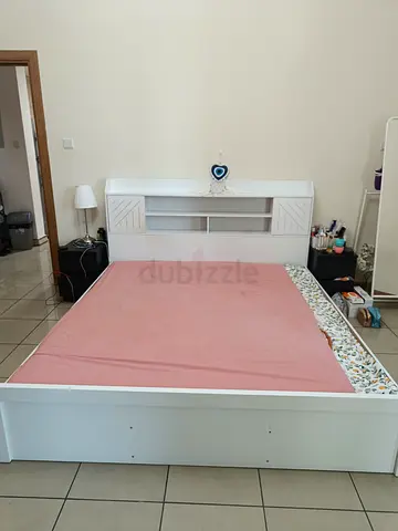 Homebox king size bed white with headboard storage