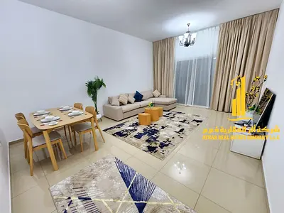 لراغبي الفخامة والتميز شقة فاخرة للايجار الشهري غرفة وصالة باطلالة مفتوحة مفروشة بالكامل باثاث راق جدا مع مطبخ مجهز بالكامل بأحدث الاجهزة ✨
