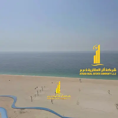 باطلالة بحرية خيالية افخم وارقى شقة غرفتين وصالة مع غرفة خادمة مفروشة بالكامل فرش جديد راقى جدا مع جم ومسبح وساونا وجاكوزى وموقف سيارة خاص داخل الابرا