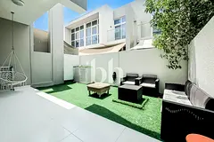 Managed | Middle Unit | Unfurnished | Vacant