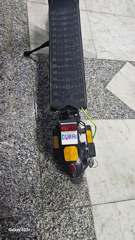 Electric scooter