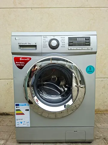With 6kg washer and 3kg full dryer, this LG washing machine is working perfectly