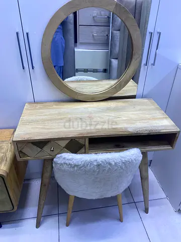 Drasing table