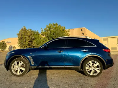 2015 Infiniti QX70 — фото 4