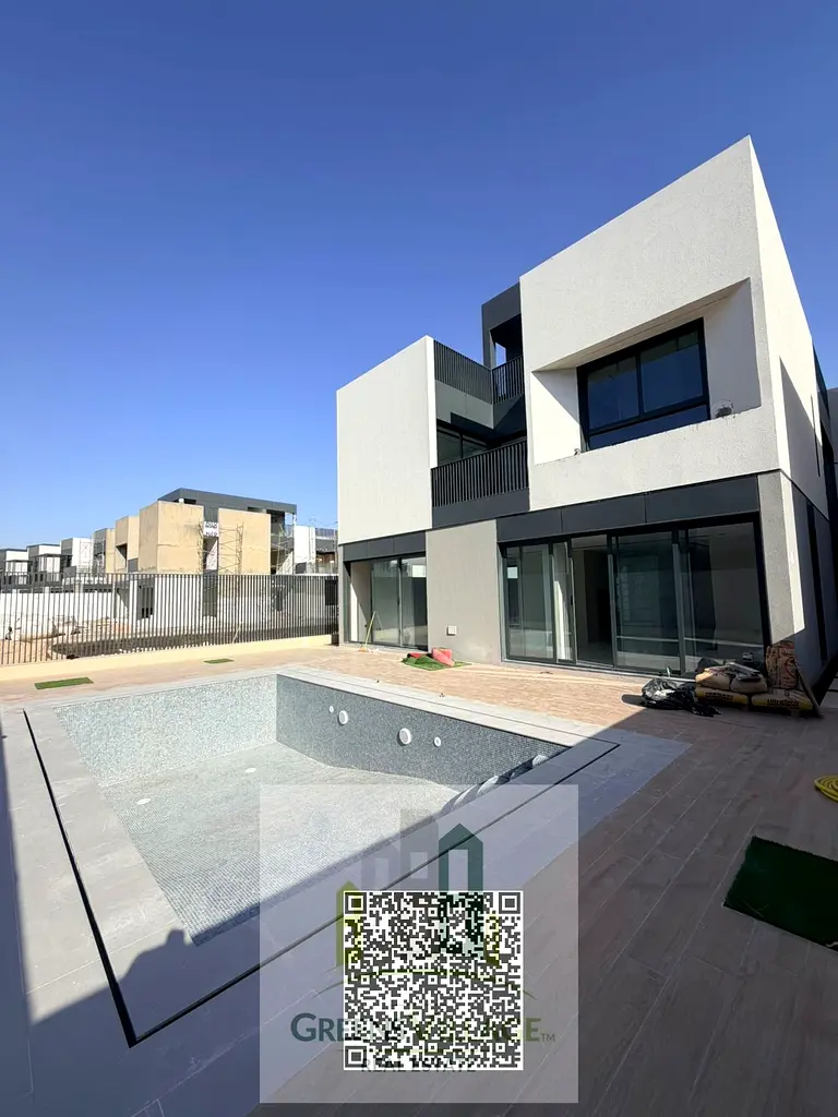 Corner Ready -to-Move Spacious Townhouses For Sale Built For Comfort Lifestyle In Al Zorah, Ajman.
