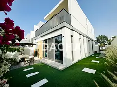Single Row | Landscaped | Kitchen Appliances