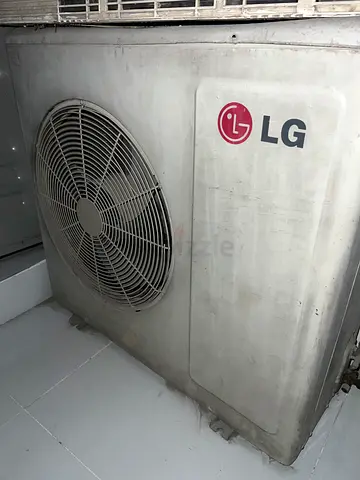 LG Air Conditioner 2.5 Ton AC