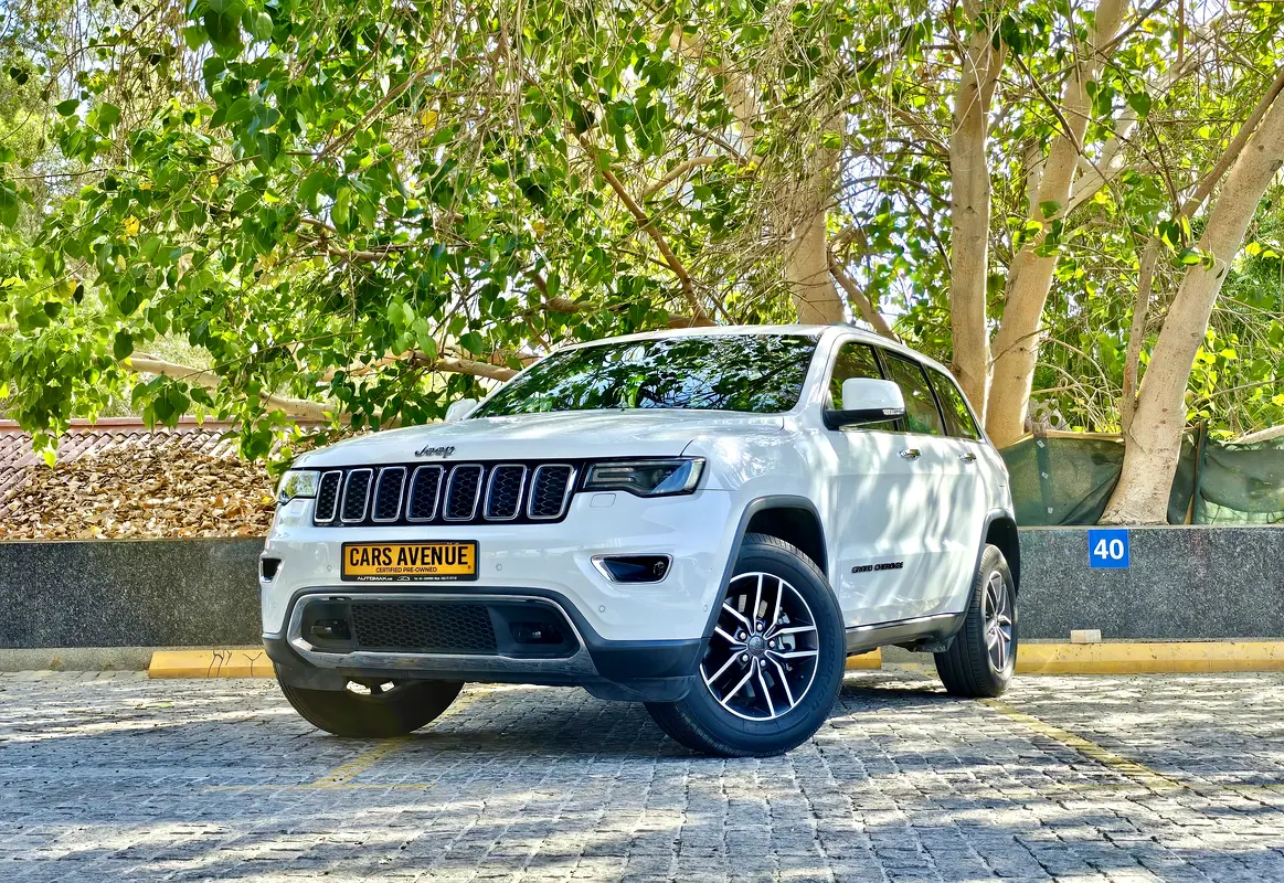 Jeep Grand Cherokee 2021 — photo 1 of 20