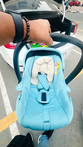 Light blue infant rear-facing car seat (used) - easy carry handle. Only serious buyer can call.