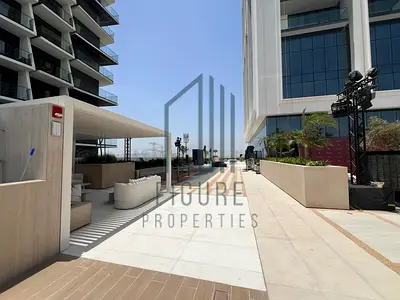 MARINA VIEW - BRAND NEW - PRIM LOCATION