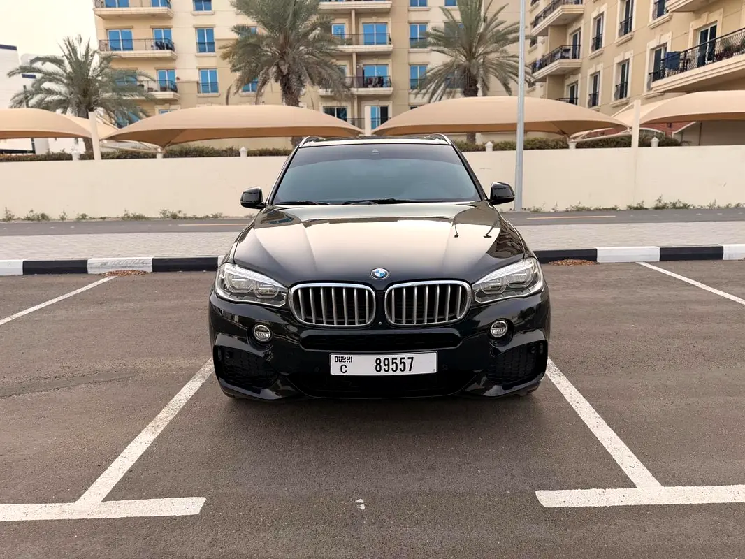 BMW X5 2018 — photo 1 of 15