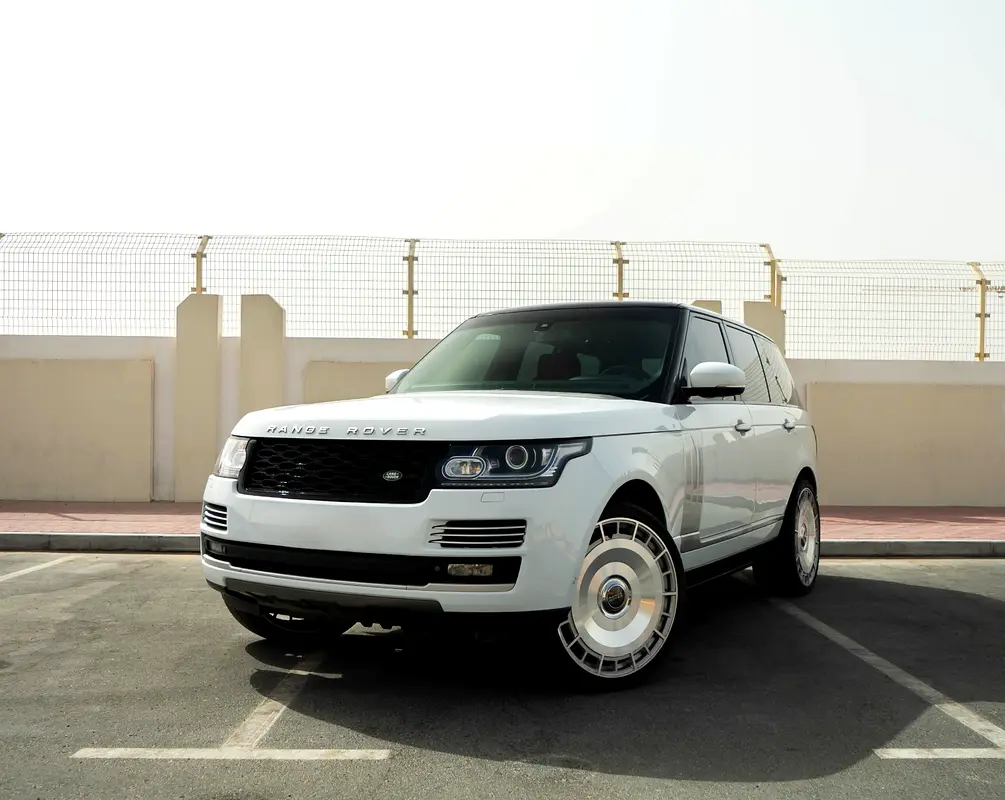 Land Rover Range Rover 2014 — photo 1 of 10