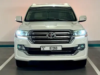 Toyota Land Cruiser GXR 2017 GCC Specs