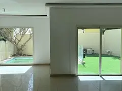 VACANT- DOUBLE ROW+ LANDSCAPED GARDEN + POOL
