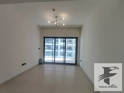 Pool View l Ready to move l Mid Floor