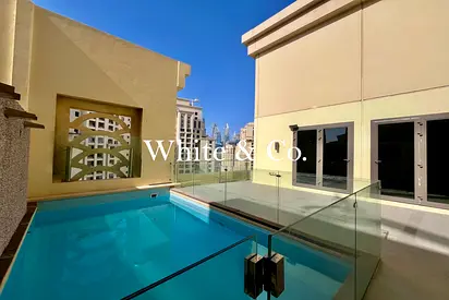 Penthouse | Private pool | UF | Vacant