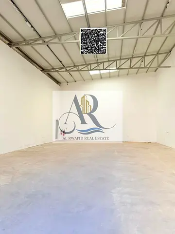 🏭 Warehouse for Rent in Umm Al Quwain – An Opportunity for Businesses and Storage 🏭 A spacious warehouse is available in a prime location in Umm Al
