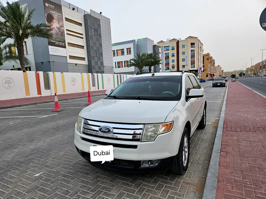 Ford Edge 2010 — photo 1 of 8