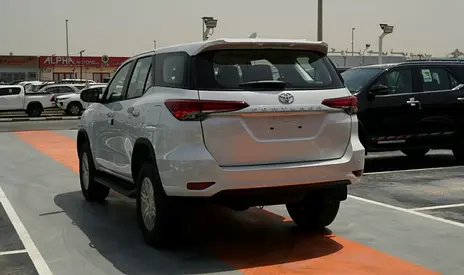 Toyota Fortuner 2.7L Mid Option 2026 GCC Specs-3