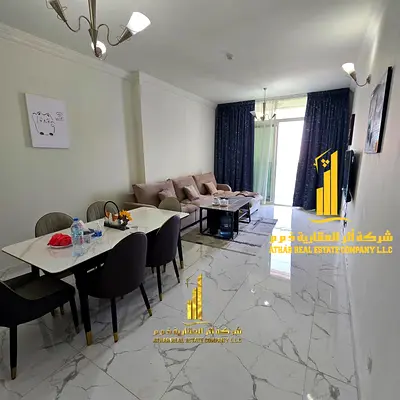 شقة غرفتين و صالة مفروشة للإيجار الشهري في عجمان - الراشدية - أبراج الواحه ✔️ شامل جميع الفواتير و الإنترنت مع جيم , مسبح , باركنج