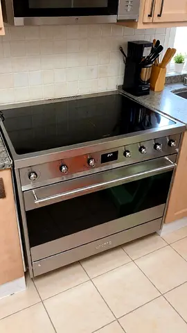 Smeg brand infection cooker 90cm