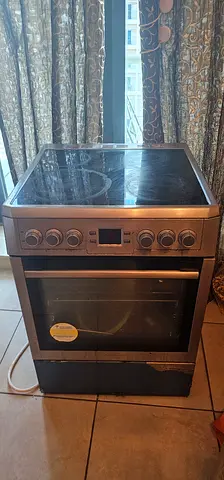 Used freestanding electric oven with hob - good working condition