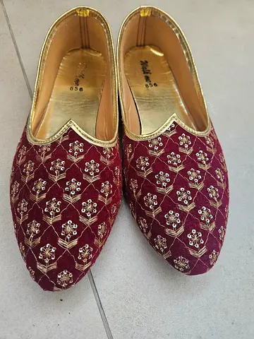 Red Embroidered Traditional Mens Mojari Shoes - Size 45