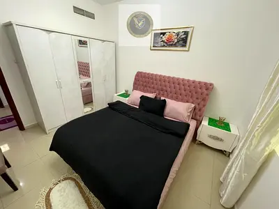 اول ساكن\اجمل غرفه وصاله مفروشه بالتعاون\بلكونه\اطلاله مفتوحه\تكيف مركزي\موقع مميز علي مخرج دبي\قريب من كل الخدمات