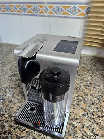 Used Espresso Machine F456. With Milk Frother - flawless Condition